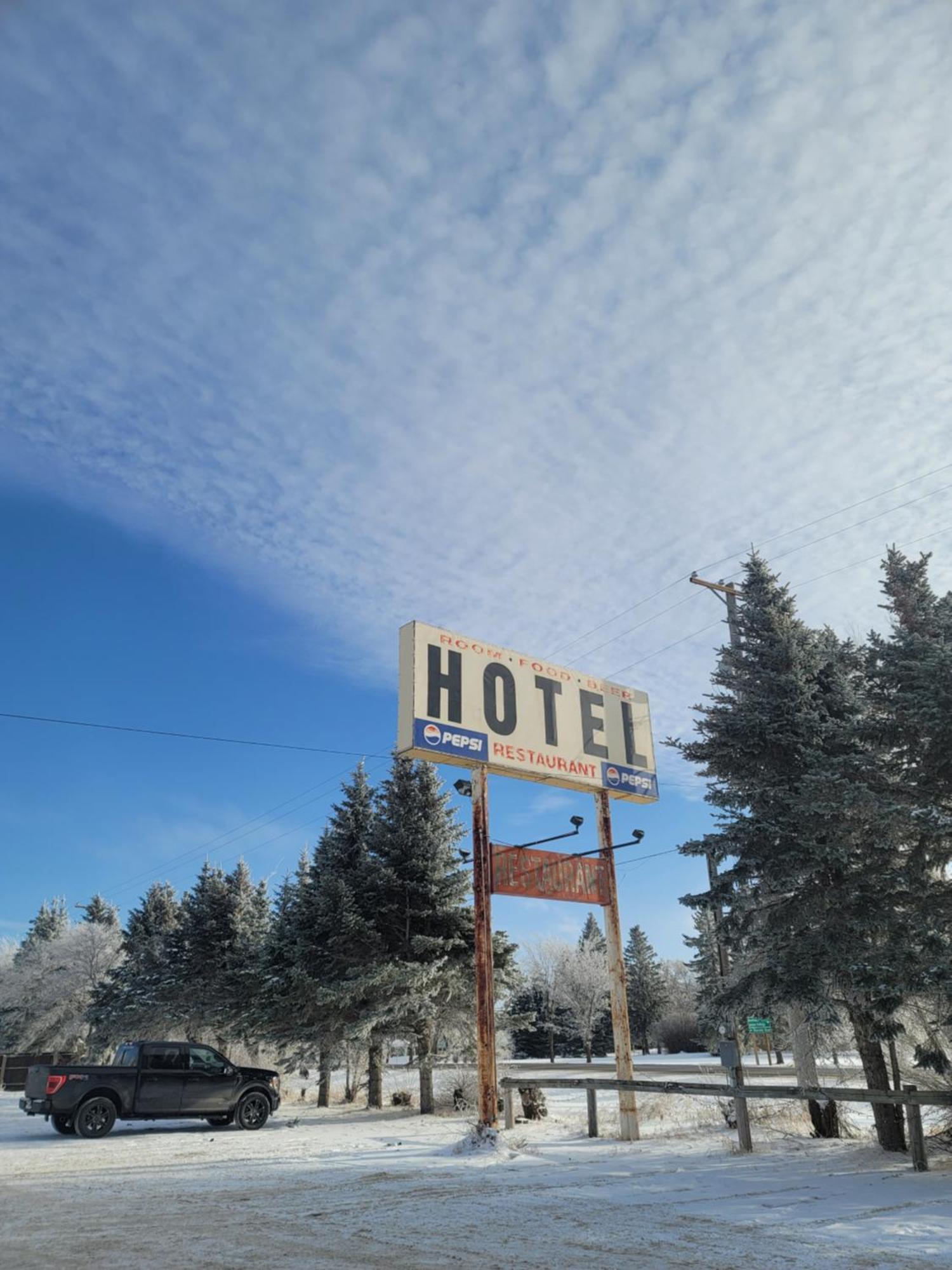 Rosthern Hotel Экстерьер фото